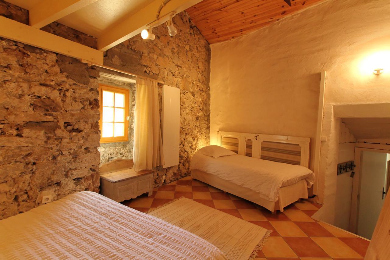 Chambre D'Hotes L'Ammonite Saint-Maurice-Navacelles Exterior foto